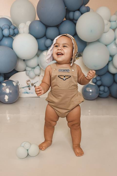 Ensaio de Acompanhamento de bebê. Evelyn Moura Fotografia. Fotógrafa em Niterói, Rio de Janeiro. Newborn. Festa infantil - Smash the cake - Smash the fruit - bebê - ensaio de 1 ano - viral - disney - festa de aniversário - volta ao mundo'