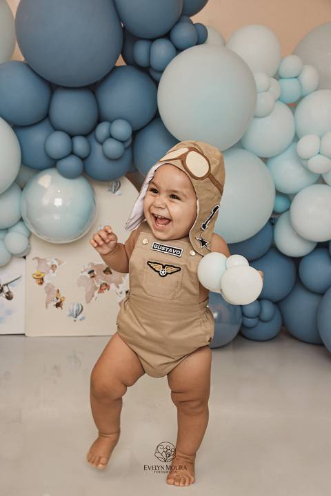 Ensaio de Acompanhamento de bebê. Evelyn Moura Fotografia. Fotógrafa em Niterói, Rio de Janeiro. Newborn. Festa infantil - Smash the cake - Smash the fruit - bebê - ensaio de 1 ano - viral - disney - festa de aniversário - volta ao mundo'