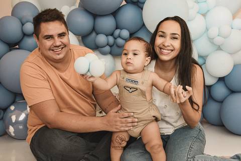 Ensaio de Acompanhamento de bebê. Evelyn Moura Fotografia. Fotógrafa em Niterói, Rio de Janeiro. Newborn. Festa infantil - Smash the cake - Smash the fruit - bebê - ensaio de 1 ano - viral - disney - festa de aniversário - volta ao mundo'