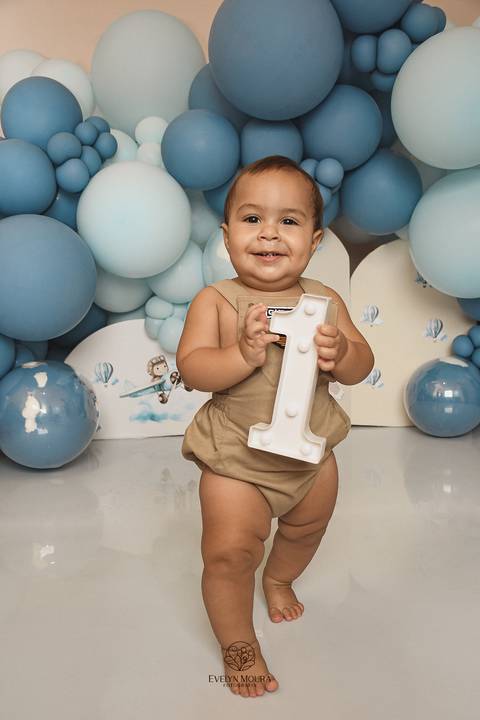 Ensaio de Acompanhamento de bebê. Evelyn Moura Fotografia. Fotógrafa em Niterói, Rio de Janeiro. Newborn. Festa infantil - Smash the cake - Smash the fruit - bebê - ensaio de 1 ano - viral - disney - festa de aniversário - volta ao mundo'