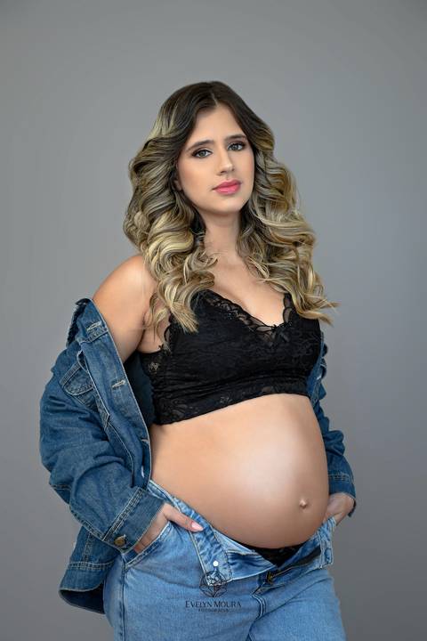 Ensaio Lifestyle Gestante - Ensaio Gestante Estúdio - Niterói, Rio de Janeiro - Evelyn Moura Fotografia - Ensaio de Gestante - Gestante - Newborn - Ensaio em casa - Doce gestar - ensaio estúdio gestante - parto - maternidade - ensaio externo em niterói'