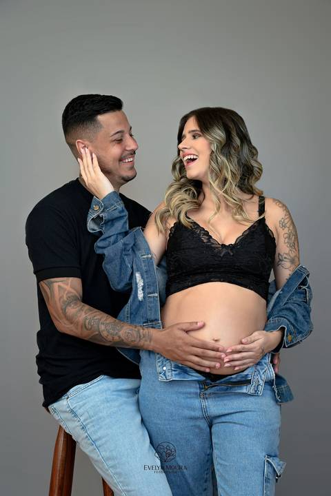 Ensaio Lifestyle Gestante - Ensaio Gestante Estúdio - Niterói, Rio de Janeiro - Evelyn Moura Fotografia - Ensaio de Gestante - Gestante - Newborn - Ensaio em casa - Doce gestar - ensaio estúdio gestante - parto - maternidade - ensaio externo em niterói'