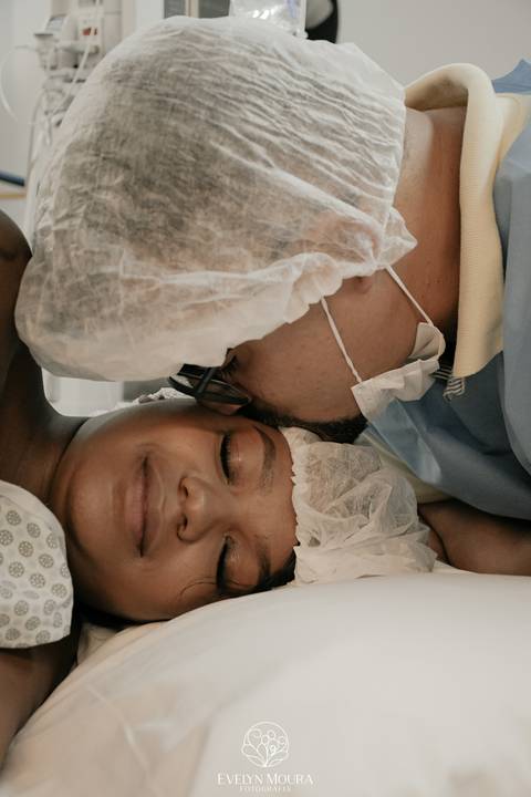 Fotografia de Parto - Newborn - Evelyn Moura Fotografia em Niterói, Rio de Janeiro - ensaio infantil - newborn de recém nascido - partos - parto em niteroi - registro de parto - maternidade são francisco - doce nascer - parto humanizado - andrea barbosa '