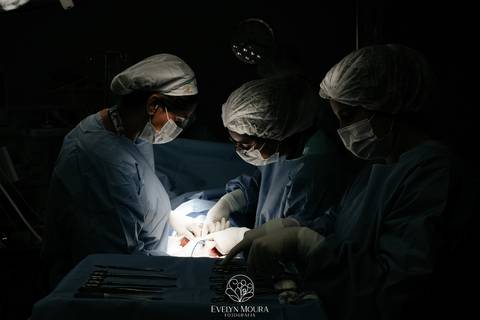 Fotografia de Parto - Newborn - Evelyn Moura Fotografia em Niterói, Rio de Janeiro - ensaio infantil - newborn de recém nascido - partos - parto em niteroi - registro de parto - maternidade são francisco - doce nascer - parto humanizado - andrea barbosa '