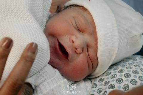 Fotografia de Parto - Newborn - Evelyn Moura Fotografia em Niterói, Rio de Janeiro - ensaio infantil - newborn de recém nascido - partos - parto em niteroi - registro de parto - maternidade são francisco - doce nascer - parto humanizado - andrea barbosa '