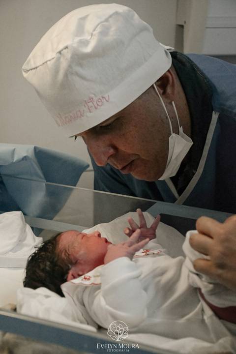 Fotografia de Parto - Newborn - Evelyn Moura Fotografia em Niterói, Rio de Janeiro - ensaio infantil - newborn de recém nascido - partos - parto em niteroi - registro de parto - maternidade são francisco - doce nascer - parto humanizado - andrea barbosa '