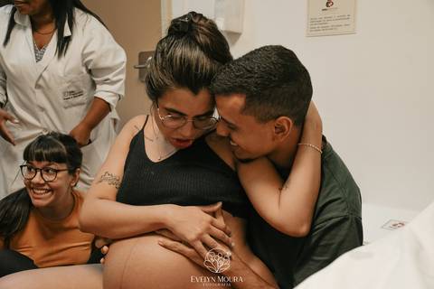 Fotografia de Parto - Newborn - Evelyn Moura Fotografia em Niterói, Rio de Janeiro - ensaio infantil - newborn de recém nascido - partos - parto em niteroi - registro de parto - maternidade são francisco - doce nascer - parto humanizado - andrea barbosa '