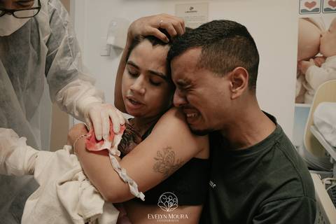 Fotografia de Parto - Newborn - Evelyn Moura Fotografia em Niterói, Rio de Janeiro - ensaio infantil - newborn de recém nascido - partos - parto em niteroi - registro de parto - maternidade são francisco - doce nascer - parto humanizado - andrea barbosa '