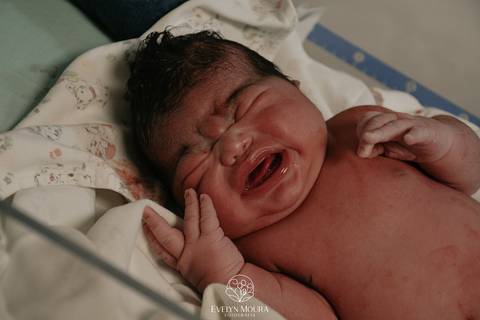 Fotografia de Parto - Newborn - Evelyn Moura Fotografia em Niterói, Rio de Janeiro - ensaio infantil - newborn de recém nascido - partos - parto em niteroi - registro de parto - maternidade são francisco - doce nascer - parto humanizado - andrea barbosa '