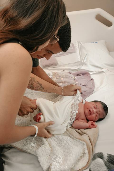 Fotografia de Parto - Newborn - Evelyn Moura Fotografia em Niterói, Rio de Janeiro - ensaio infantil - newborn de recém nascido - partos - parto em niteroi - registro de parto - maternidade são francisco - doce nascer - parto humanizado - andrea barbosa '