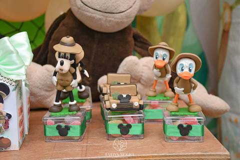 Festa Infantil - Evelyn Moura Fotografia - Fotografia em Niterói, Rio de Janeiro - casa de festa - decoração - decoração de festa - festa colorida- docinhos - bolo - criança - crianças - festa linda - tema aladdin - disney  - casa de festa '