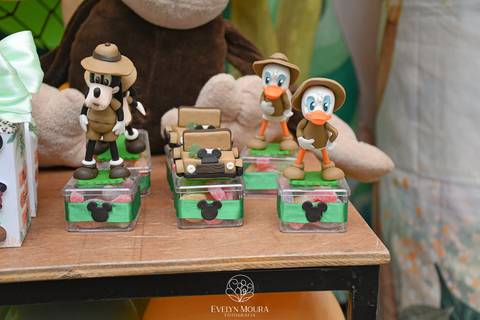 Festa Infantil - Evelyn Moura Fotografia - Fotografia em Niterói, Rio de Janeiro - casa de festa - decoração - decoração de festa - festa colorida- docinhos - bolo - criança - crianças - festa linda - tema aladdin - disney  - casa de festa '