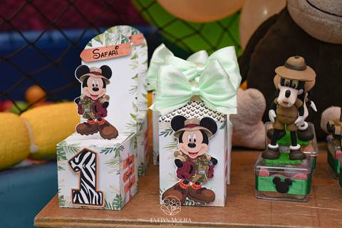 Festa Infantil - Evelyn Moura Fotografia - Fotografia em Niterói, Rio de Janeiro - casa de festa - decoração - decoração de festa - festa colorida- docinhos - bolo - criança - crianças - festa linda - tema aladdin - disney  - casa de festa '