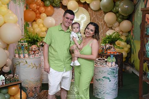 Festa Infantil - Evelyn Moura Fotografia - Fotografia em Niterói, Rio de Janeiro - casa de festa - decoração - decoração de festa - festa colorida- docinhos - bolo - criança - crianças - festa linda - tema aladdin - disney  - casa de festa '