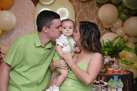 Festa Infantil - Evelyn Moura Fotografia - Fotografia em Niterói, Rio de Janeiro - casa de festa - decoração - decoração de festa - festa colorida- docinhos - bolo - criança - crianças - festa linda - tema aladdin - disney  - casa de festa '