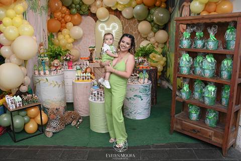 Festa Infantil - Evelyn Moura Fotografia - Fotografia em Niterói, Rio de Janeiro - casa de festa - decoração - decoração de festa - festa colorida- docinhos - bolo - criança - crianças - festa linda - tema aladdin - disney  - casa de festa '