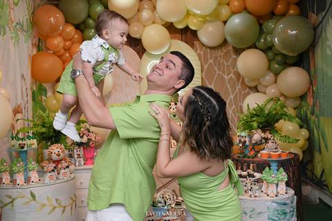 Festa Infantil - Evelyn Moura Fotografia - Fotografia em Niterói, Rio de Janeiro - casa de festa - decoração - decoração de festa - festa colorida- docinhos - bolo - criança - crianças - festa linda - tema aladdin - disney  - casa de festa '