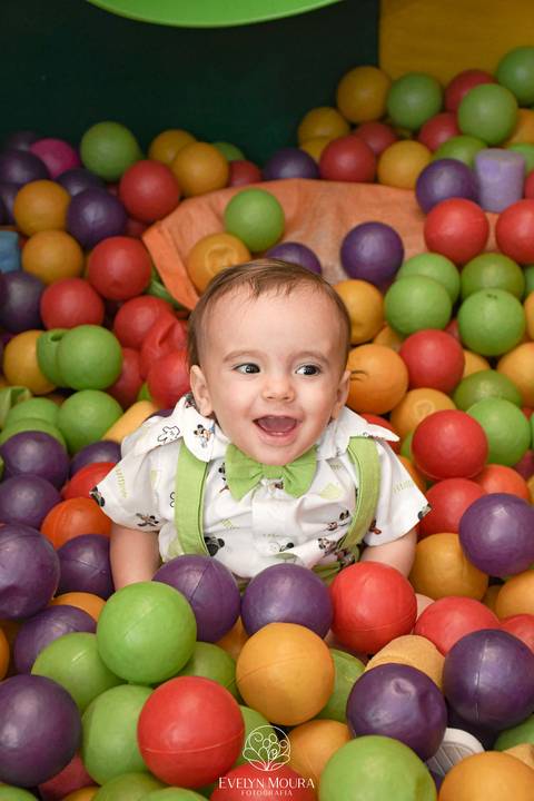 Festa Infantil - Evelyn Moura Fotografia - Fotografia em Niterói, Rio de Janeiro - casa de festa - decoração - decoração de festa - festa colorida- docinhos - bolo - criança - crianças - festa linda - tema aladdin - disney  - casa de festa '