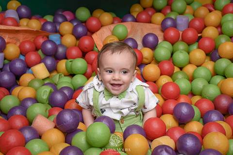Festa Infantil - Evelyn Moura Fotografia - Fotografia em Niterói, Rio de Janeiro - casa de festa - decoração - decoração de festa - festa colorida- docinhos - bolo - criança - crianças - festa linda - tema aladdin - disney  - casa de festa '
