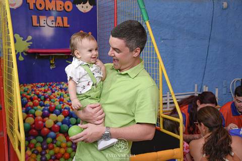 Festa Infantil - Evelyn Moura Fotografia - Fotografia em Niterói, Rio de Janeiro - casa de festa - decoração - decoração de festa - festa colorida- docinhos - bolo - criança - crianças - festa linda - tema aladdin - disney  - casa de festa '