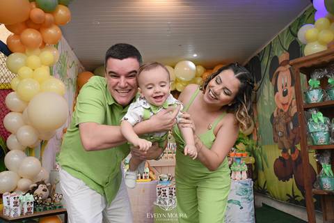 Festa Infantil - Evelyn Moura Fotografia - Fotografia em Niterói, Rio de Janeiro - casa de festa - decoração - decoração de festa - festa colorida- docinhos - bolo - criança - crianças - festa linda - tema aladdin - disney  - casa de festa '