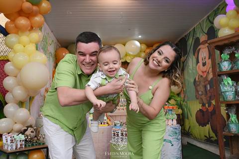 Festa Infantil - Evelyn Moura Fotografia - Fotografia em Niterói, Rio de Janeiro - casa de festa - decoração - decoração de festa - festa colorida- docinhos - bolo - criança - crianças - festa linda - tema aladdin - disney  - casa de festa '