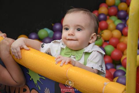 Festa Infantil - Evelyn Moura Fotografia - Fotografia em Niterói, Rio de Janeiro - casa de festa - decoração - decoração de festa - festa colorida- docinhos - bolo - criança - crianças - festa linda - tema aladdin - disney  - casa de festa '