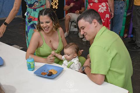 Festa Infantil - Evelyn Moura Fotografia - Fotografia em Niterói, Rio de Janeiro - casa de festa - decoração - decoração de festa - festa colorida- docinhos - bolo - criança - crianças - festa linda - tema aladdin - disney  - casa de festa '