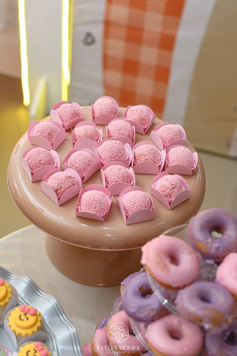 Festa Infantil - Evelyn Moura Fotografia - Fotografia em Niterói, Rio de Janeiro - casa de festa - decoração - decoração de festa - festa colorida- docinhos - bolo - criança - crianças - festa linda - tema aladdin - disney  - casa de festa '