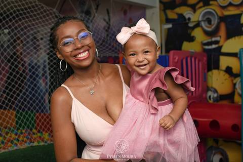 Festa Infantil - Evelyn Moura Fotografia - Fotografia em Niterói, Rio de Janeiro - casa de festa - decoração - decoração de festa - festa colorida- docinhos - bolo - criança - crianças - festa linda - tema aladdin - disney  - casa de festa '