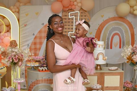 Festa Infantil - Evelyn Moura Fotografia - Fotografia em Niterói, Rio de Janeiro - casa de festa - decoração - decoração de festa - festa colorida- docinhos - bolo - criança - crianças - festa linda - tema aladdin - disney  - casa de festa '