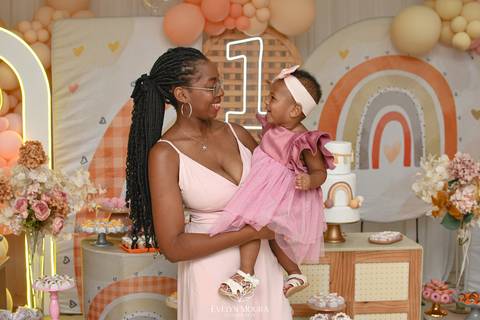 Festa Infantil - Evelyn Moura Fotografia - Fotografia em Niterói, Rio de Janeiro - casa de festa - decoração - decoração de festa - festa colorida- docinhos - bolo - criança - crianças - festa linda - tema aladdin - disney  - casa de festa '