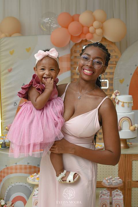 Festa Infantil - Evelyn Moura Fotografia - Fotografia em Niterói, Rio de Janeiro - casa de festa - decoração - decoração de festa - festa colorida- docinhos - bolo - criança - crianças - festa linda - tema aladdin - disney  - casa de festa '