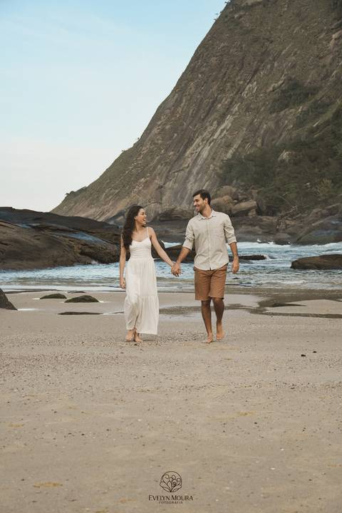 pre wedding - pre wedding na praia - niterói - fotografia de casal - evelyn moura fotografia - casal - amor'