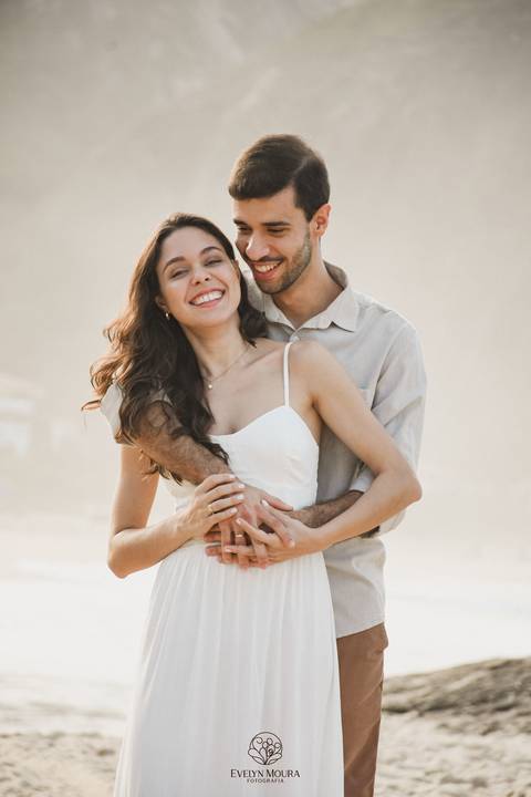 pre wedding - pre wedding na praia - niterói - fotografia de casal - evelyn moura fotografia - casal - amor'