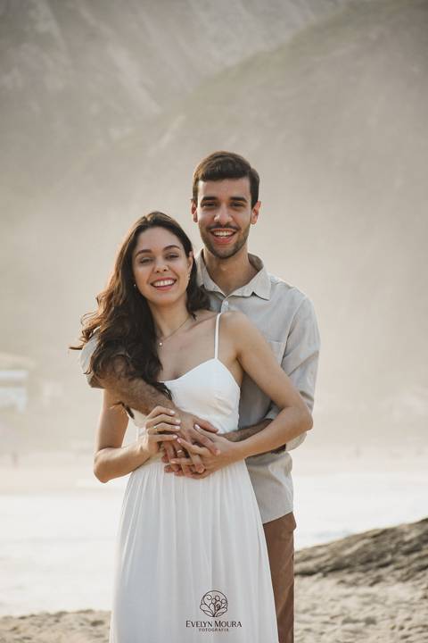 pre wedding - pre wedding na praia - niterói - fotografia de casal - evelyn moura fotografia - casal - amor'