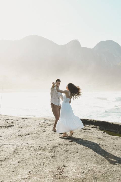 pre wedding - pre wedding na praia - niterói - fotografia de casal - evelyn moura fotografia - casal - amor'