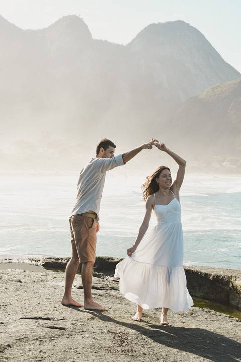 pre wedding - pre wedding na praia - niterói - fotografia de casal - evelyn moura fotografia - casal - amor'