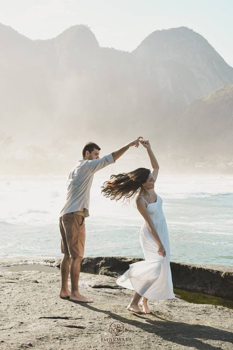 pre wedding - pre wedding na praia - niterói - fotografia de casal - evelyn moura fotografia - casal - amor'