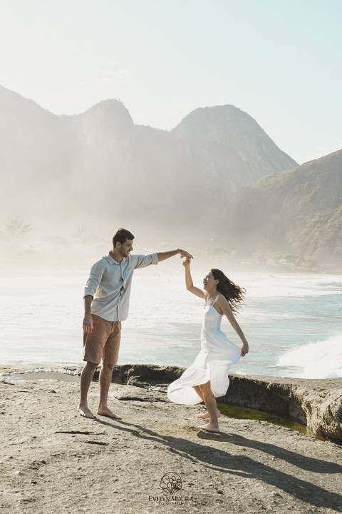 pre wedding - pre wedding na praia - niterói - fotografia de casal - evelyn moura fotografia - casal - amor'