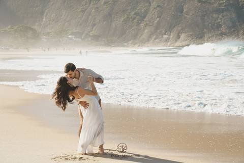 pre wedding - pre wedding na praia - niterói - fotografia de casal - evelyn moura fotografia - casal - amor'