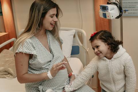 Fotografia de Parto - Newborn - Evelyn Moura Fotografia em Niterói, Rio de Janeiro - ensaio infantil - newborn de recém nascido - partos - parto em niteroi - registro de parto - maternidade são francisco - doce nascer - parto humanizado - andrea barbosa '