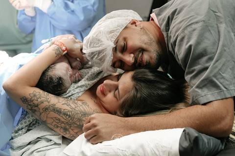 Fotografia de Parto - Newborn - Evelyn Moura Fotografia em Niterói, Rio de Janeiro - ensaio infantil - newborn de recém nascido - partos - parto em niteroi - registro de parto - maternidade são francisco - doce nascer - parto humanizado - andrea barbosa '