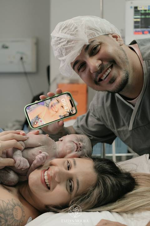 Fotografia de Parto - Newborn - Evelyn Moura Fotografia em Niterói, Rio de Janeiro - ensaio infantil - newborn de recém nascido - partos - parto em niteroi - registro de parto - maternidade são francisco - doce nascer - parto humanizado - andrea barbosa '