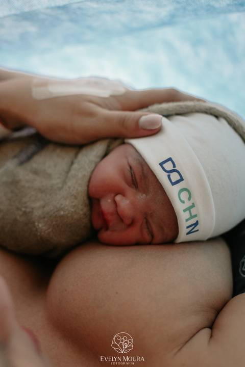 Fotografia de Parto - Newborn - Evelyn Moura Fotografia em Niterói, Rio de Janeiro - ensaio infantil - newborn de recém nascido - partos - parto em niteroi - registro de parto - maternidade são francisco - doce nascer - parto humanizado - andrea barbosa '