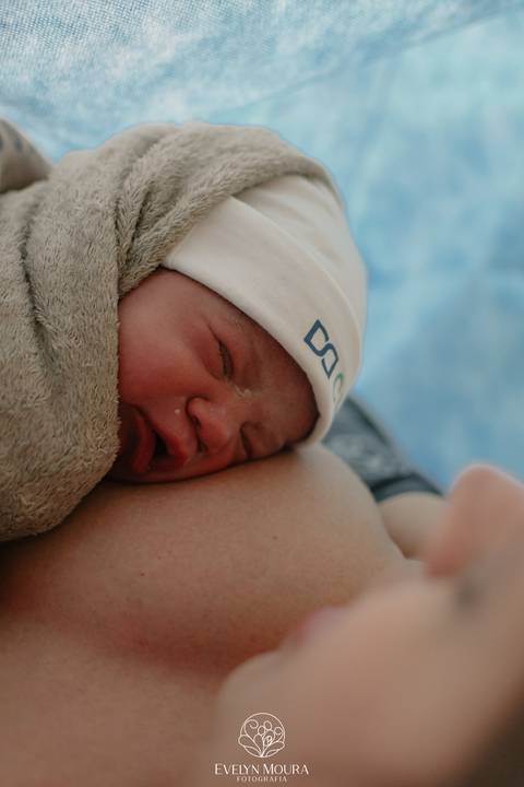 Fotografia de Parto - Newborn - Evelyn Moura Fotografia em Niterói, Rio de Janeiro - ensaio infantil - newborn de recém nascido - partos - parto em niteroi - registro de parto - maternidade são francisco - doce nascer - parto humanizado - andrea barbosa '