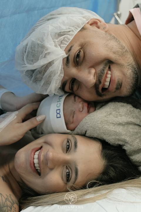 Fotografia de Parto - Newborn - Evelyn Moura Fotografia em Niterói, Rio de Janeiro - ensaio infantil - newborn de recém nascido - partos - parto em niteroi - registro de parto - maternidade são francisco - doce nascer - parto humanizado - andrea barbosa '