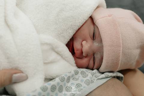 Fotografia de Parto - Newborn - Evelyn Moura Fotografia em Niterói, Rio de Janeiro - ensaio infantil - newborn de recém nascido - partos - parto em niteroi - registro de parto - maternidade são francisco - doce nascer - parto humanizado - andrea barbosa '