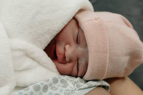 Fotografia de Parto - Newborn - Evelyn Moura Fotografia em Niterói, Rio de Janeiro - ensaio infantil - newborn de recém nascido - partos - parto em niteroi - registro de parto - maternidade são francisco - doce nascer - parto humanizado - andrea barbosa '