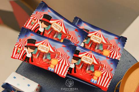 Festa Infantil - Evelyn Moura Fotografia - Fotografia em Niterói, Rio de Janeiro - casa de festa - decoração - decoração de festa - festa colorida- docinhos - bolo - criança - crianças - festa linda - tema aladdin - disney  - casa de festa '